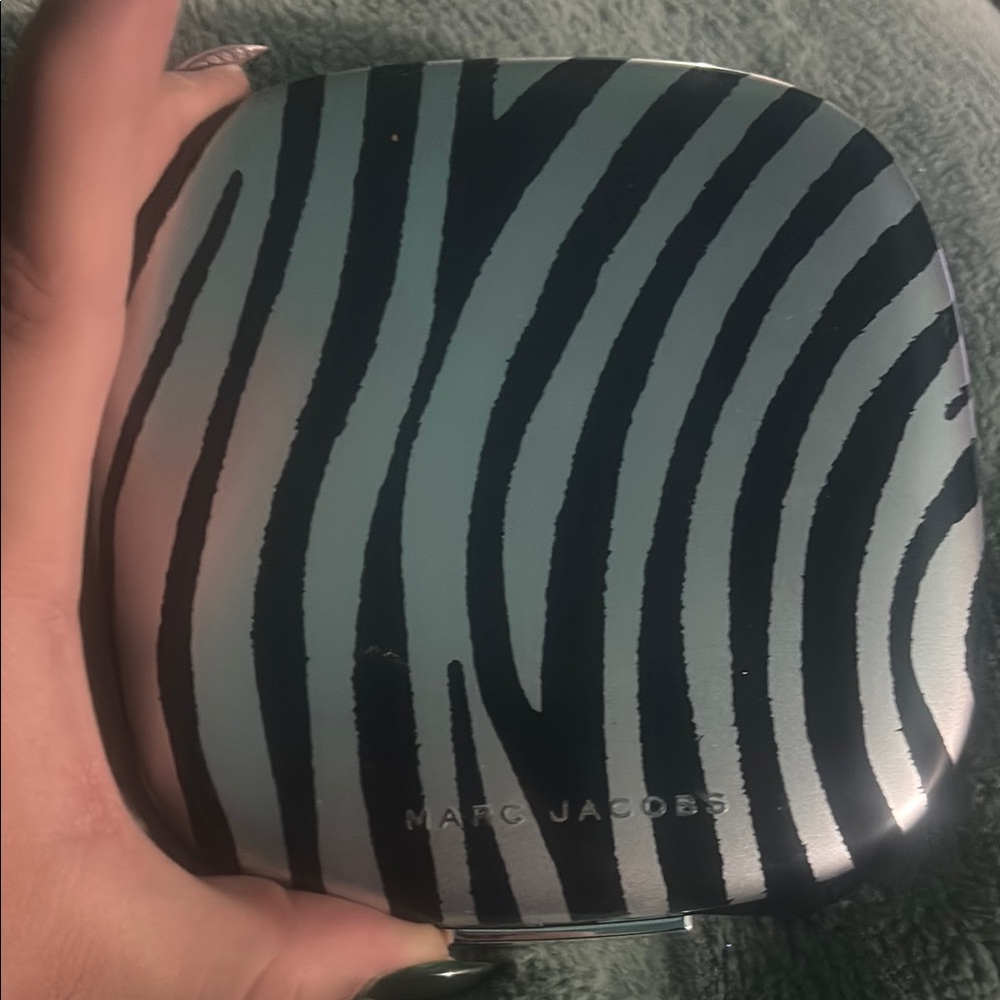 Marc Jacobs Zebra Print Eyesha palette